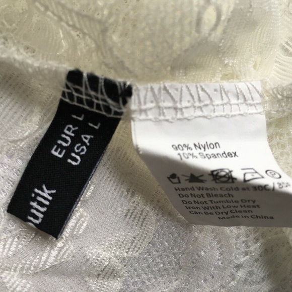 Top Lace Cream L Long sleeve Scoop Neck 1/2 Button Up Bell Sleeves PattyBoutik - Picture 5 of 5